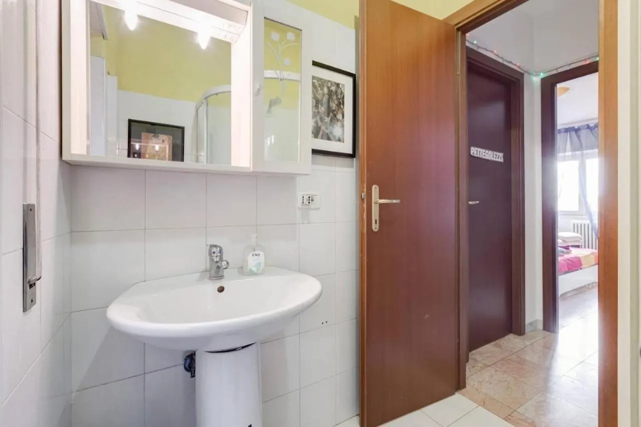 Homestay Camere Artistiche In Appartamento Rome