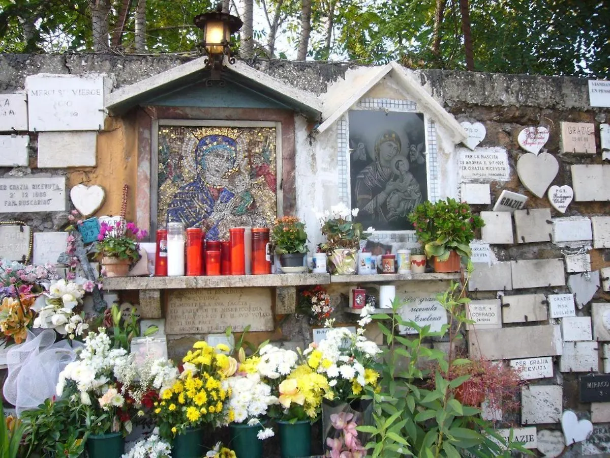 Camere Artistiche In Appartamento Roma Alloggio in famiglia